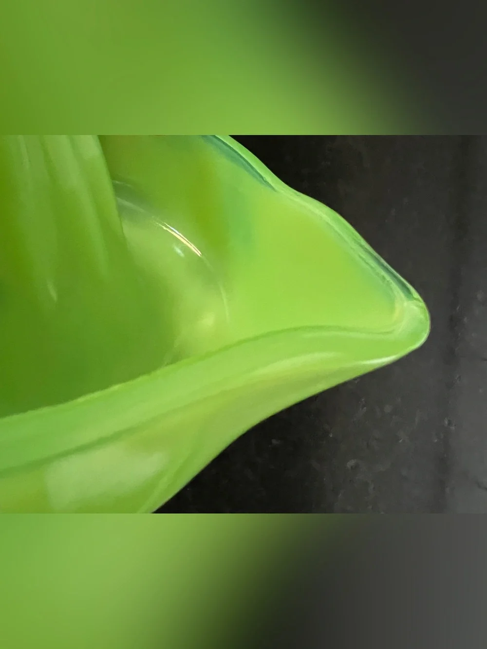 Spectacular Sunkist Jadeite Vintage Uranium Glass Juicer Reamer